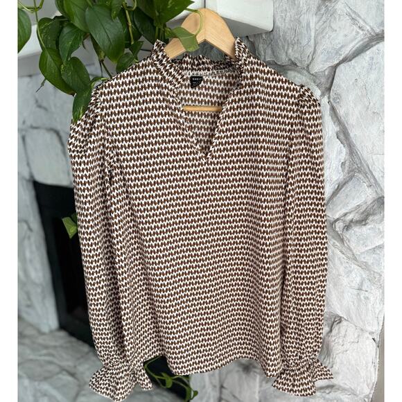 Allover Print Notched Neck Flounce Sleeve Blouse Size Small - Picture 2 of 11